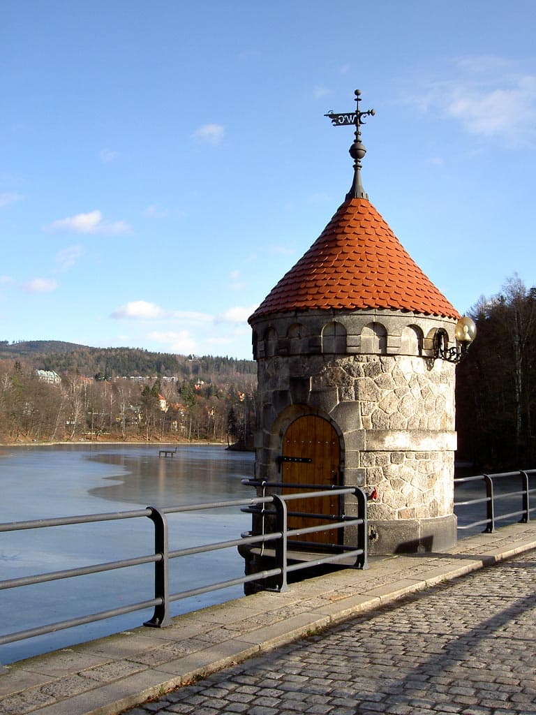 VN Harcov - Hráz