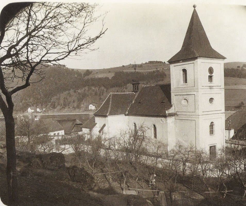 VN Orlík - Lavičky