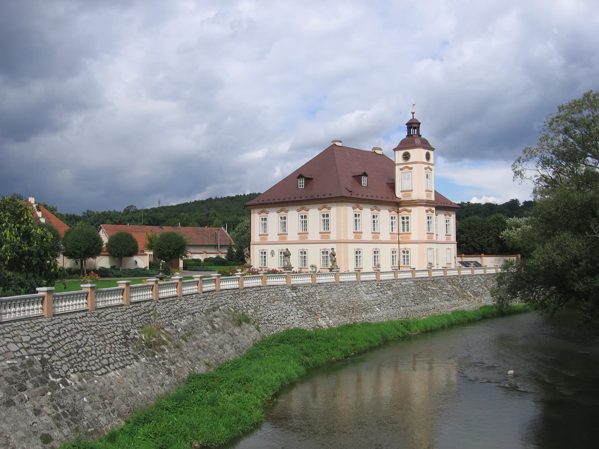 Zatopený lom u Štěnovice